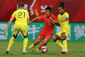 2016-2017赛季之后，那不勒斯首次在意甲双杀米兰.